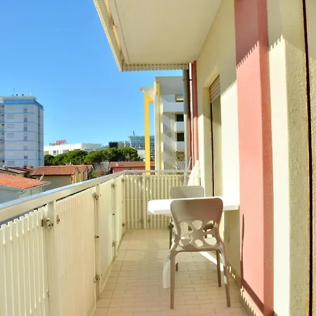 Three-bedroom Very Close To The Bibione